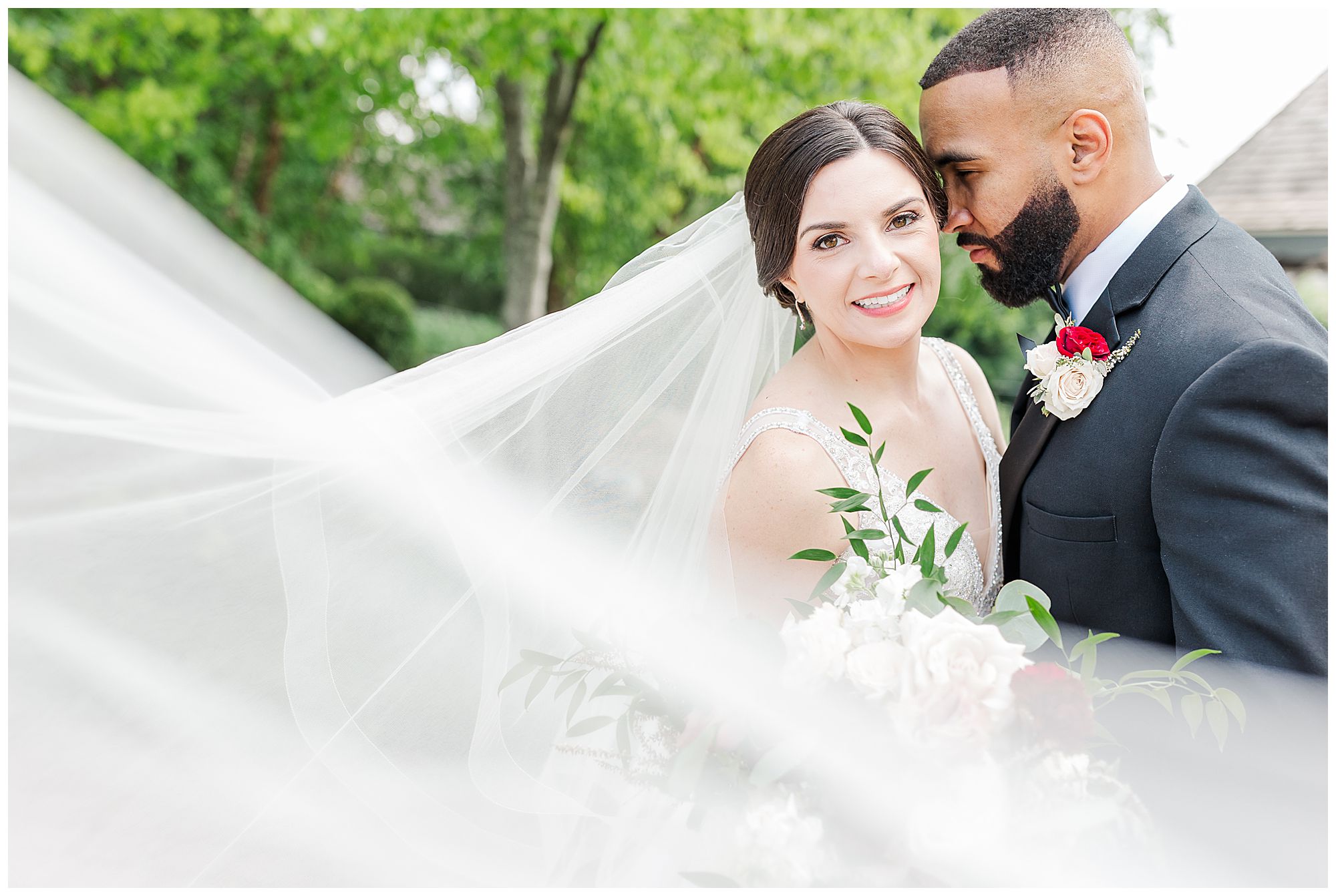 https://rachaelwatsonphotography.com/wp-content/uploads/2022/05/Wedding-Veil_1001.jpg